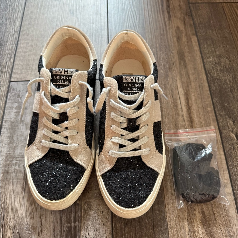 Vintage Havana Sparkly Black Sneakers